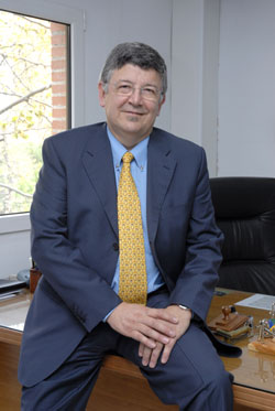 Julio Olivares, de DocPath