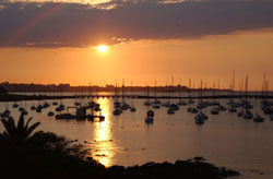 amanecer en puerto de Uruguay