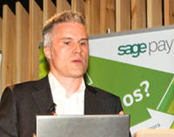 Óscar Martínez, de Sage Pay