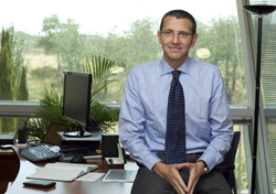 Pablo de Mora, de Hospira