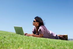 Chica en hierba, de Arkadin