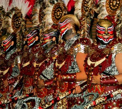 Desfile de mujeres, de Open