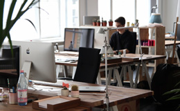 Jóvenes trabajadores, de Pixabay