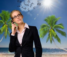 Vacaciones conectados a trabajo, de Pixabay