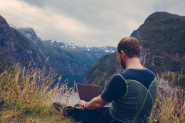 Conectado en vacaciones, de Pixabay